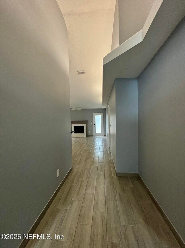 3018 Hickory Glen Dr