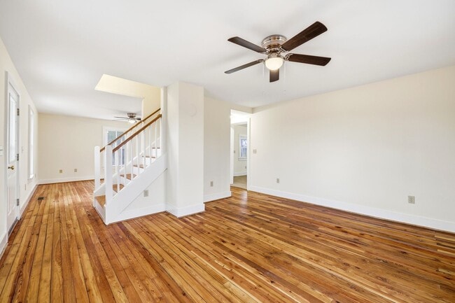 Photo - 1839 Spring Hill Rd