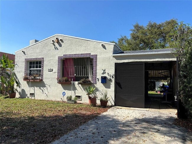 Photo - 521 NW 48th St