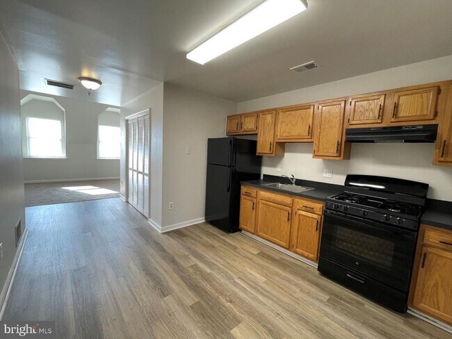 Photo - 1619 St Paul St