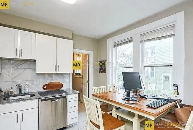 Photo - 6 Leicester St Unit 1