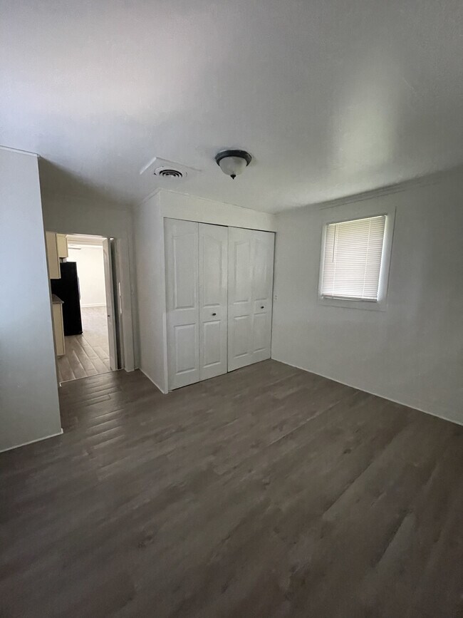 Photo - 2422 Stafford St