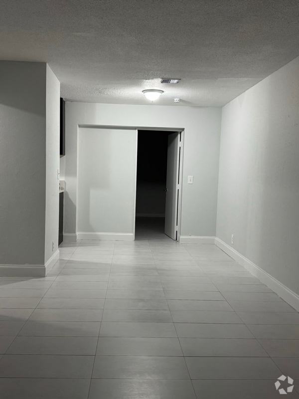 Building Photo - 5802 NW 12th St Rental