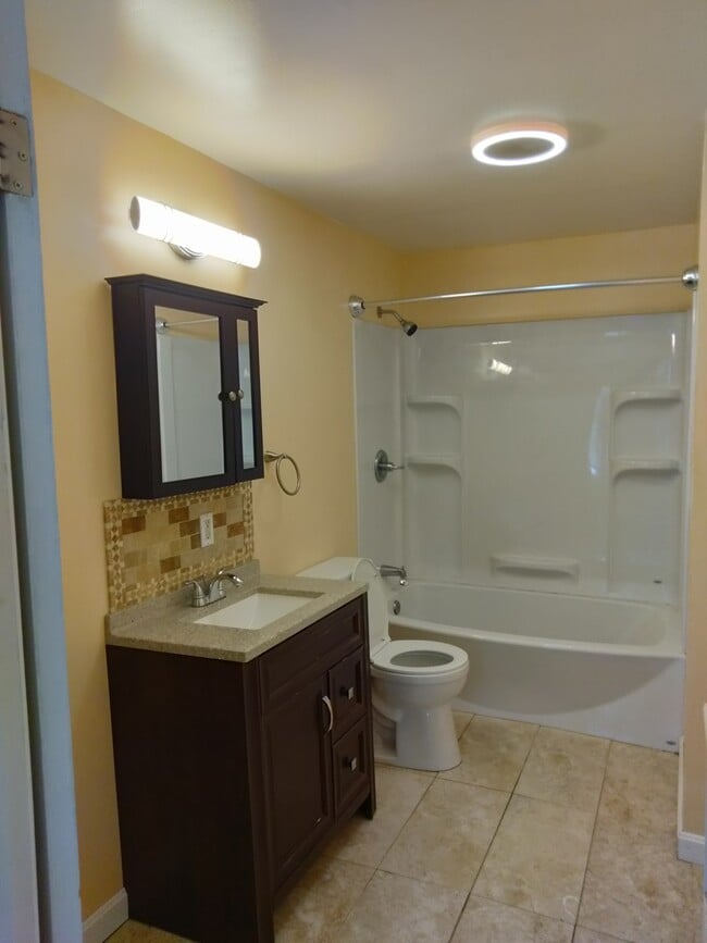 Photo - 35 Lincoln St Unit APT #1