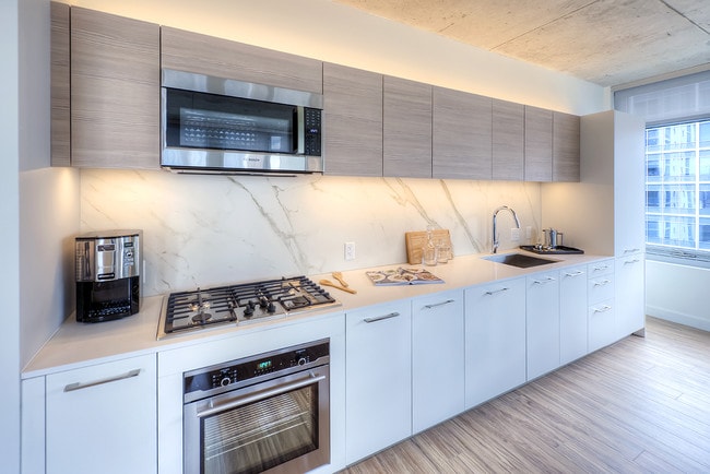 Photo - 150 N Desplaines St