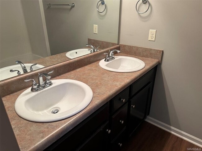 Photo - 6320 Burbank Crossing Loop