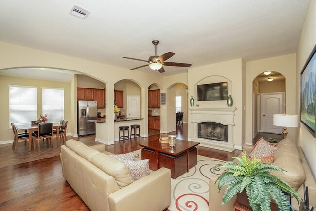 Photo - 6115 Sawland Dr