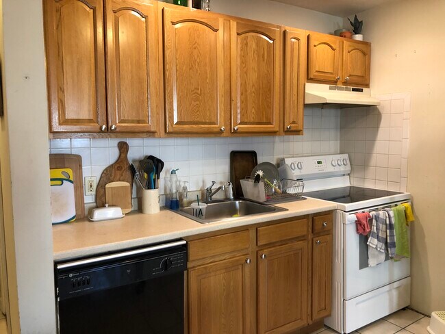 Photo - 104 Hammond St Unit 3