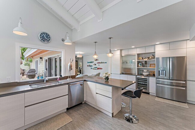 Photo - 108 E Tarpon Ln
