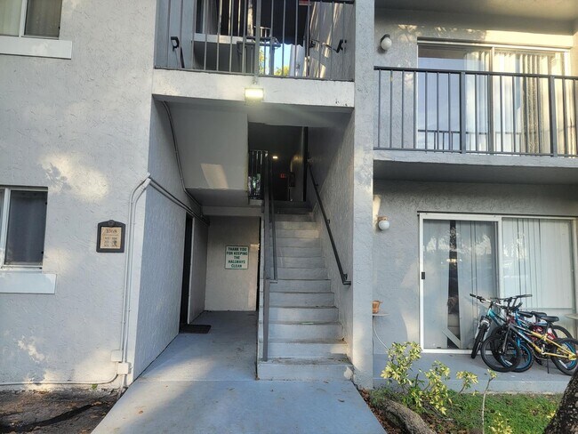 Photo - 1068 N Benoist Farms Rd Unidad 204