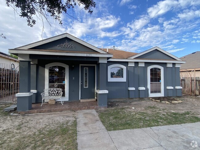 Building Photo - 621 Bougainvillea St Rental