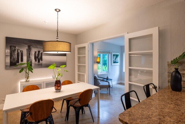 Photo - 1401 NE 17th Way