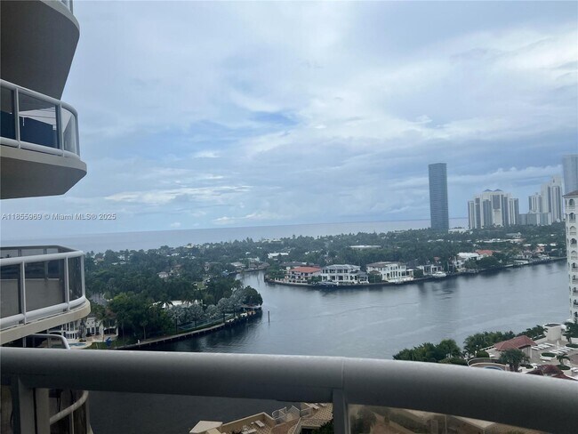 Building Photo - 20191 E Country Club Dr Unit 1510 Rental