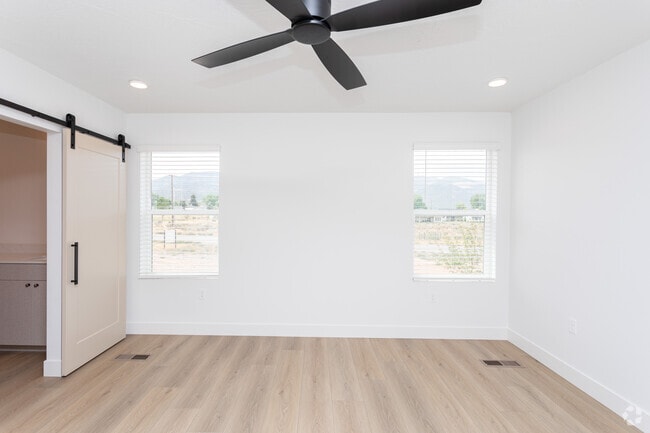 3BR, 2.5BA - 1,395SF - Primary Bedroom