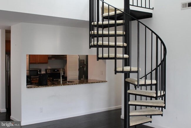 Building Photo - 2614C Auburn Ct