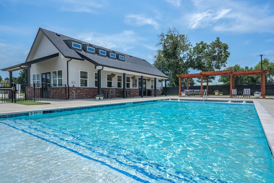 Resort Style Pool
