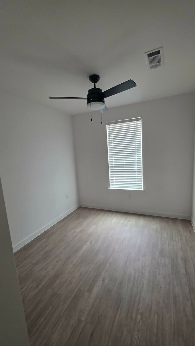 1606 El Paso St Unit 1103