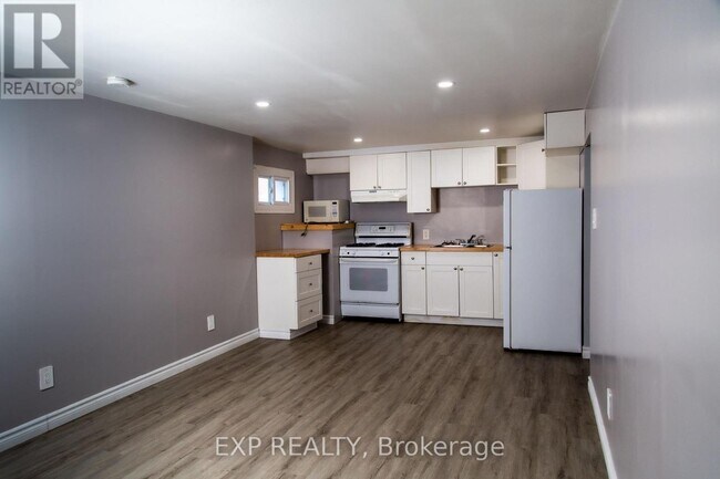 Photo - 106 South Street E