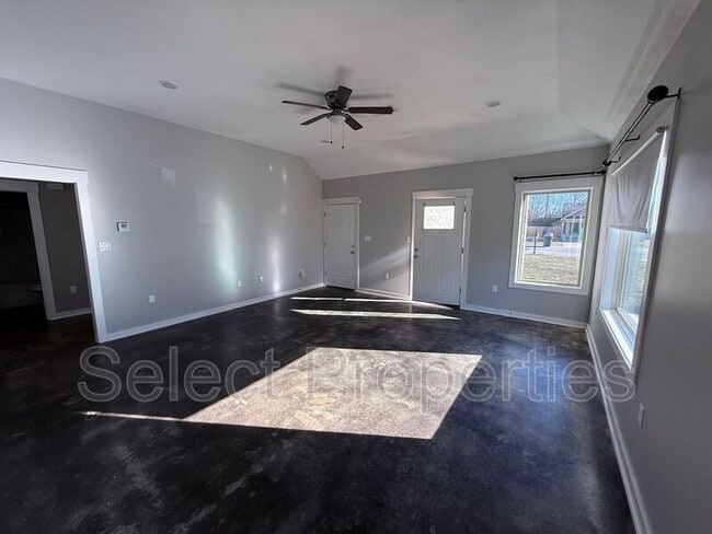 Photo - 263 Wolf Den Dr