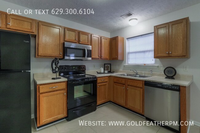 Photo - 1363 Benley St