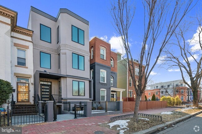 Building Photo - 1407 1st St NW Unit PH-2 Rental