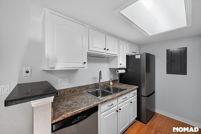 Photo - 8225 S Fairmount Dr
