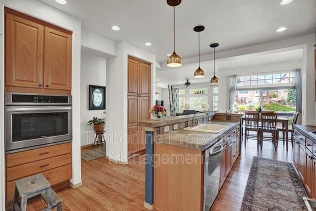 Photo - 2030 Silver Creek Dr