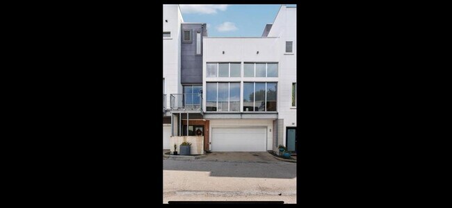 Building Photo - 4801 S Congress Ave Unit F4