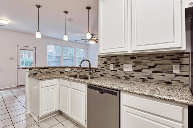 Photo - 74 Blue Creek Ct