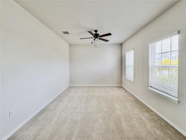 Photo - 2048 Airedale Wy