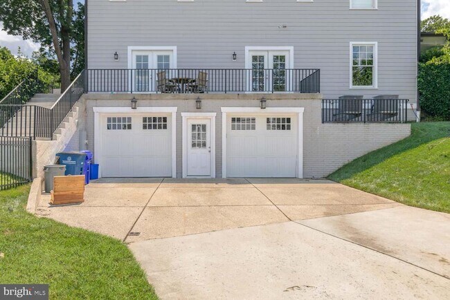 Photo - 4917 Bayard Blvd