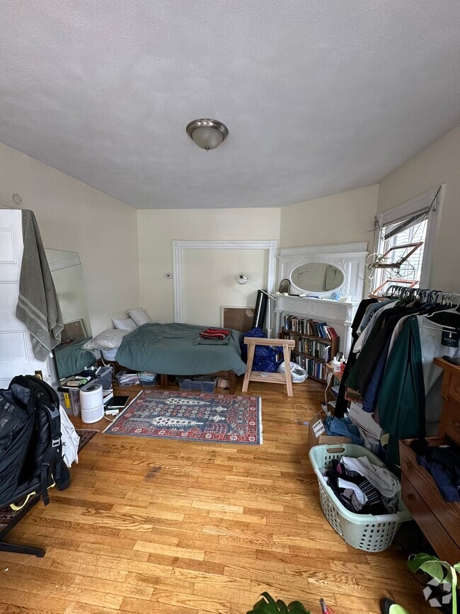 Building Photo - 33 Stone Ave Unit 1 Rental