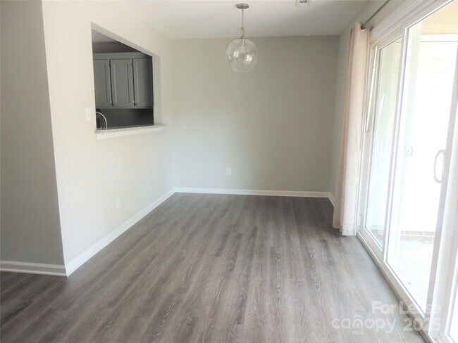 Photo - 9252 Kings Canyon Dr