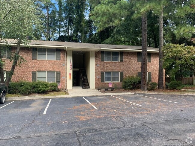 Building Photo - 230 Pinecrest Dr Rental