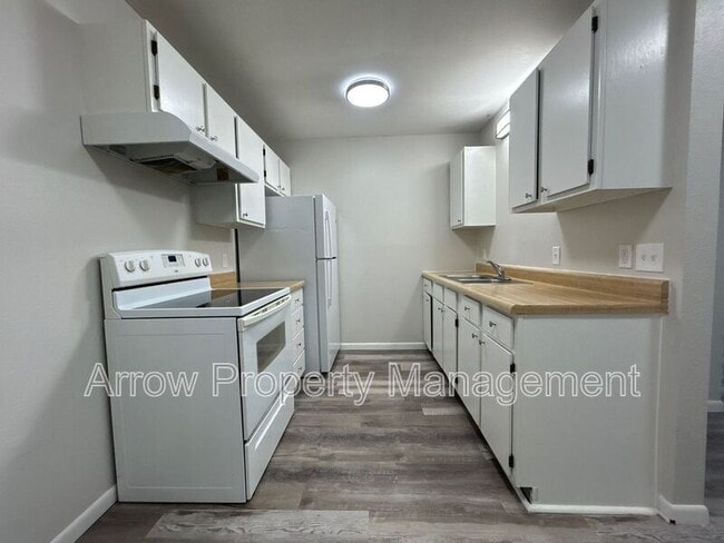 Photo - 906 East E Street