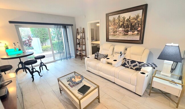 Building Photo - 4143 N Ocean Blvd Unit 102