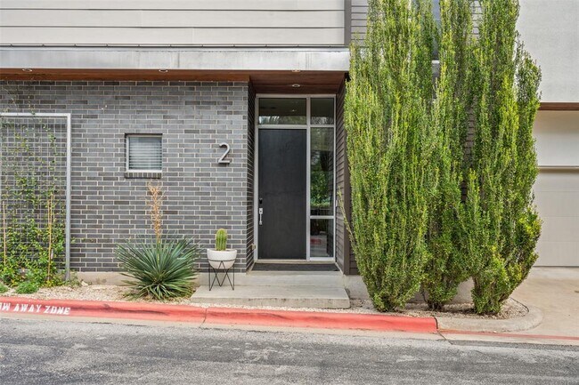 Photo - 2105 Goodrich Ave