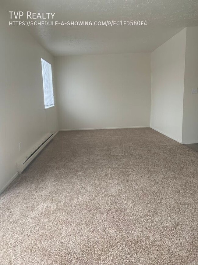 Photo - 123 Fox Hill Ln