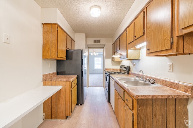 3BR, 2BA - 1336SF