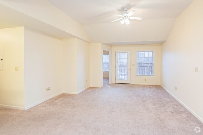 2BR, 2BA - 1,200 SF - Living Room