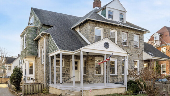 Front Porch - 56 E Stewart Ave Apartments