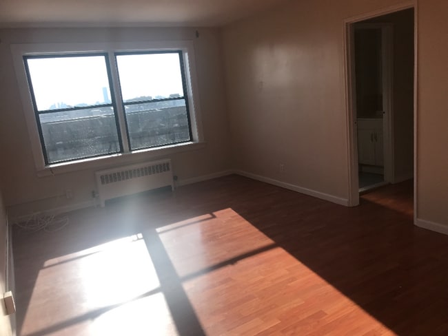 Photo - 1104 Palisade Ave Unit 5E