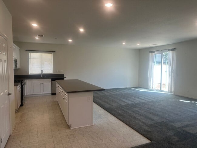 Photo - 4 Bed/2Bath, Solar Single-Story Home in Hidden Hills, Menifee