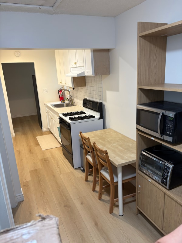 Photo - 19709 Gresham St