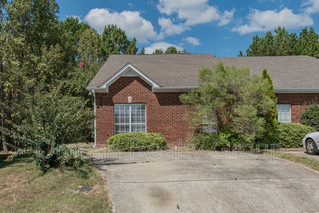 Building Photo - 570 Treymoor Lake Cir