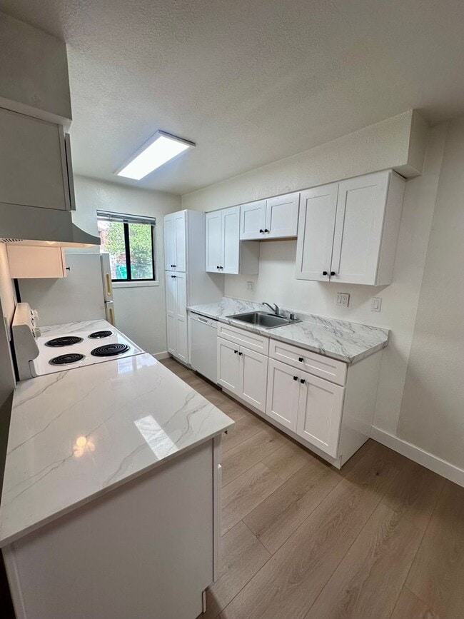 Photo - 364 Wheeler Ave Apartment Unit 364 Wheeler Avenue #B