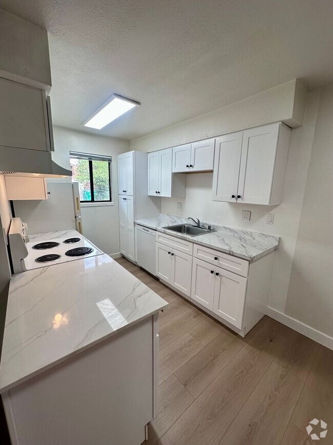 Building Photo - 364 Wheeler Ave Unit 364 Wheeler Avenue #B Rental