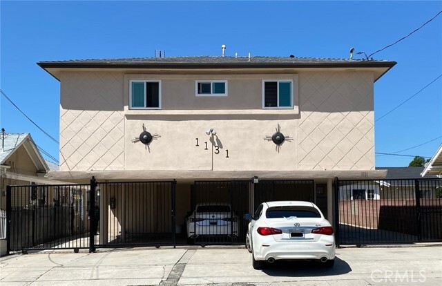 Building Photo - 1131 N Kenmore Ave Unit 7