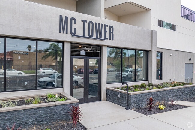 Entrada - MC Tower