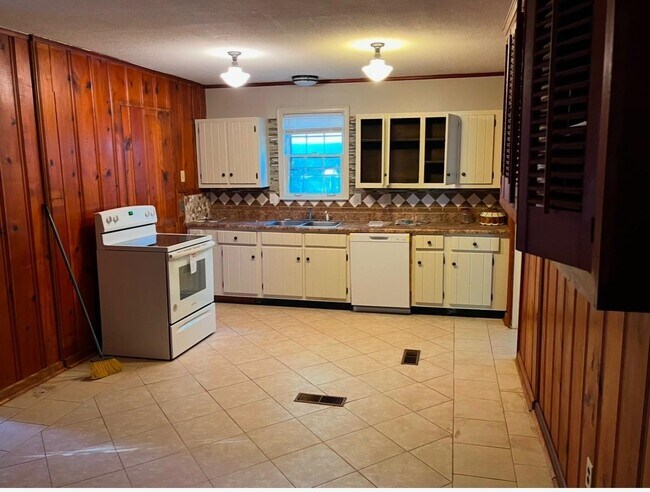 Photo - 779 Indian Dr